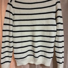 UNIQLO ニット セーター Lサイズの画像