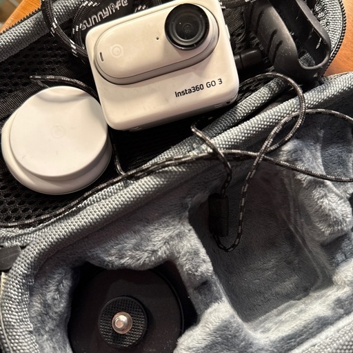 カメラ Insta360 GO3