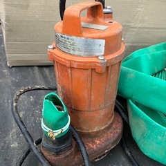 水中ポンプ ホースの画像