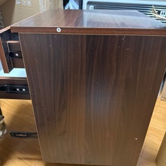 【ジャンク】3段ローリングデスク 3引き出し＆キャスター付き - ヘビーデューティモバイルオーガナイザーカート、ホワイト/ブラウン/ナチュラルウッド仕上げ、省スペースモバイルファイルキャビネット、ホームオフィス用PCデスク、A4用紙収納（簡単組立式）, デスク下収納, ファイルストレージオーガナイザー, オフィスの整理と収納, オフィス用引き出し, オフィス引き出し, 引き出し収納, ファイルストレージ, ファイリングドロワー, デスクの整理と収納, オフィス家具, 収納と整理, デスクトップ引き出しの画像