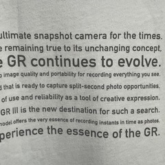 ユニクロ RICOH GR III 図解 Tシャツの画像