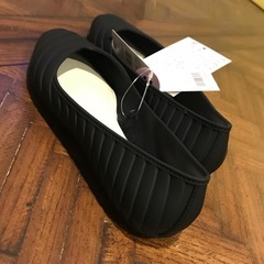 ★さっと履けるワンマイルシューズ★未使用タグ付き★アクエアシューズ★BK＿M ★晴雨兼用★足にフィット★サイズ：38〜40の画像