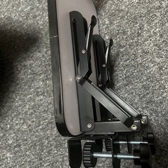 デスクアームレスト 黒の画像