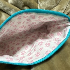 ネコ柄ポーチ　ハンドメイドの画像