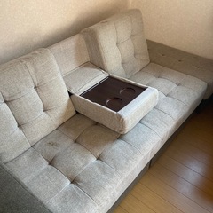フルフラットになるソファー+オットマン
の画像