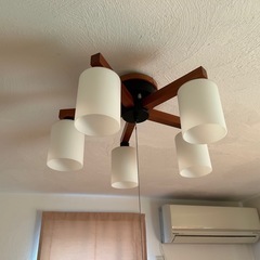 どんなお部屋にも合う5灯シーリングランプの画像