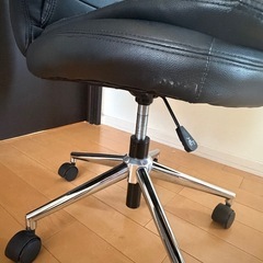 【高さ調節可能】学習椅子の画像