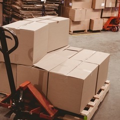 リーチリフトでピッキング作業  日当15000円 時給換算2100円の画像