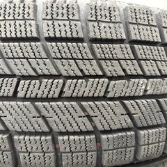 スタッドレスタイヤ 185/60R15 ホンダ フィットの画像
