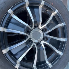 ハイエース　ホイール/タイヤ　4本　タイヤ2本新品未使用
の画像