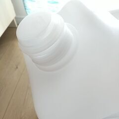 水用ポリタンク２０Ｌノズル付き【両口扁平缶・ポリ缶】の画像