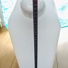 水用ポリタンク２０Ｌノズル付き【両口扁平缶・ポリ缶】の画像