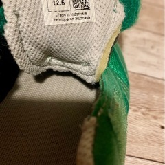 New Balance ニューバランス 緑色 スニーカー 12.5センチの画像