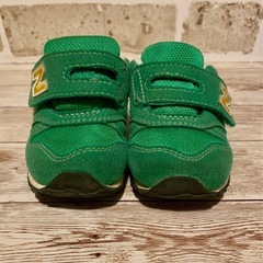 New Balance ニューバランス 緑色 スニーカー 12.5センチの画像
