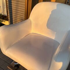 [格安]✨ﾋﾞｭｰﾃｨｰｶﾞﾚｰｼﾞ｢ｽﾏｰﾄﾈｲﾙﾁｪｱ(白)｣の画像