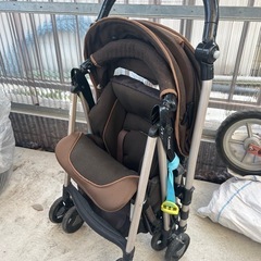 コンビベビーカーの画像