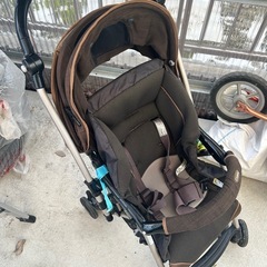 コンビベビーカーの画像