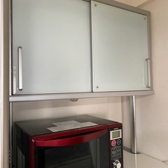 カップボード　食器棚の画像