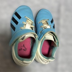 adidas キッズ サッカーシューズ 18cm ジュニアシューズの画像