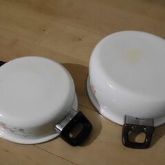 ホーロー両手鍋の画像