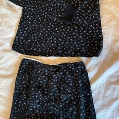 【美品未使用】小花柄パジャマセットの画像