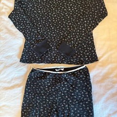 【美品未使用】小花柄パジャマセットの画像