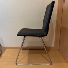 イス4脚セット500円の画像