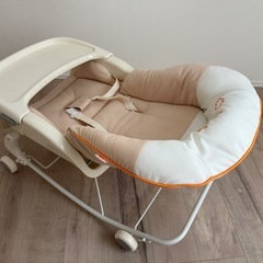 Combi プルメアS ベビーラックの画像