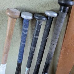 野球バット5本の画像