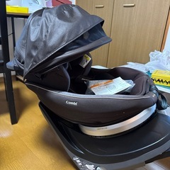 チャイルドシート　ISOFIX ターン　コンビの画像