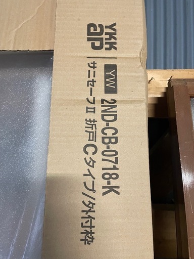 未使用 バスルーム用折戸 浴室ドアとドア枠のセット YKK-ap サニセーフ