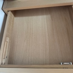 ベッドサイドテーブルの画像