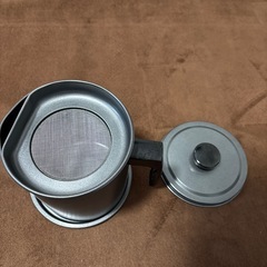 油こし器（オイルポット）セット｜フタ・こし網付きの画像