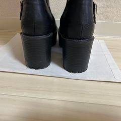 厚底ロングブーツの画像