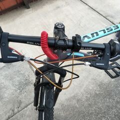 クロスバイク マウンテンバイク 自転車の画像