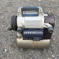 携帯用、エアーコンプレッサーの画像