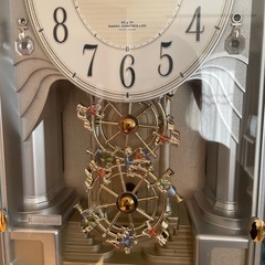 オルゴール時計の画像