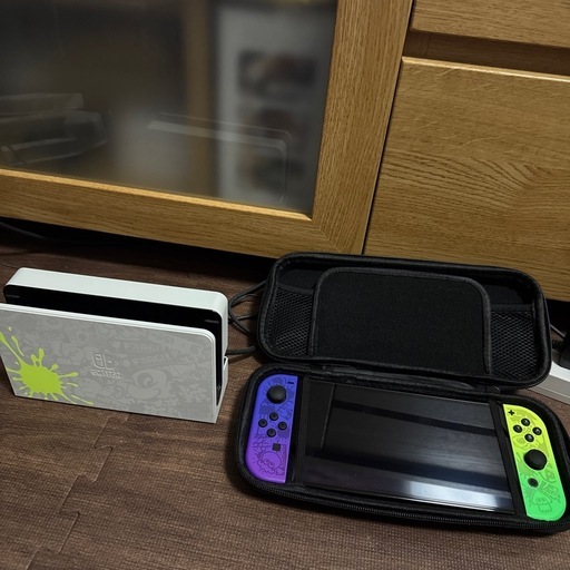 任天堂Switch本体限定スプラトゥーンカセット２つ付き