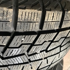 サイプ有り！　スタッドレスタイヤ　215/65R16 美品　の画像