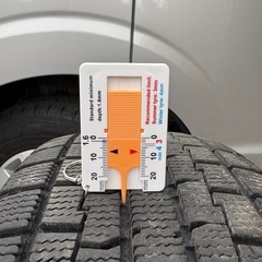 スタッドレスタイヤ195/65R15 iceFRONTAGE
の画像