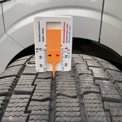 スタッドレスタイヤ195/65R15 iceFRONTAGE
の画像