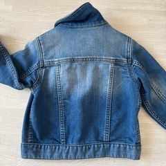 baby GAPデニムジャケットの画像
