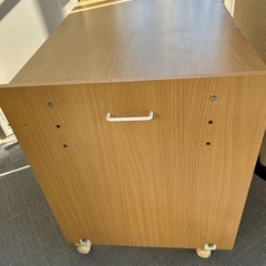 子供用学習机の画像