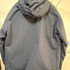 ユニクロ　ハイブリッドダウンパーカーの画像