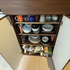 食器棚の画像