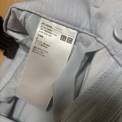 UNIQLO ライトグレー スラックス Sの画像