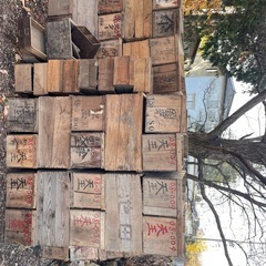 りんご木箱の画像