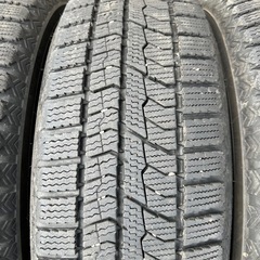 185/65R15 トーヨー 冬タイヤ 2020年製造 バリ溝 4本の画像