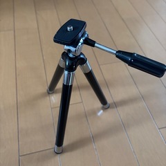 カメラの3脚の画像