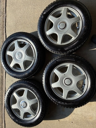 ブリジストン激安スタッドレス軽量ホイルセット